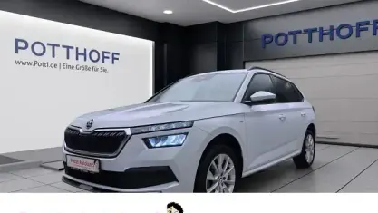 Gebraucht Skoda Kamiq Tour 110 PS (80 kW) 2022 Moonweiß perleffekt SUV