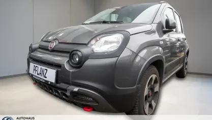 Gebraucht Fiat Panda Cross Cross 69 PS (50 kW) 2024 Grau Kleinwagen