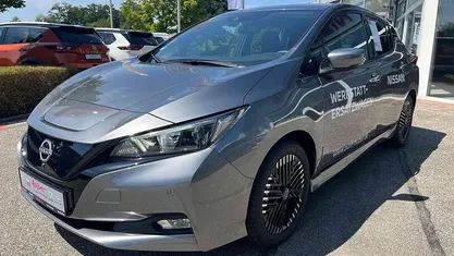 Gebraucht Nissan Leaf N-Connecta 110 kW (150 PS) 2023 Grau Kleinwagen