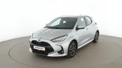 Grau Gebraucht 2020 Toyota Yaris Club Limousine | 16.560 € (Fairer Preis)