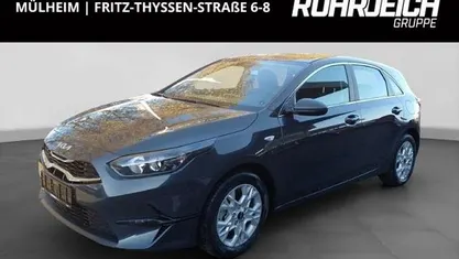 Grau Gebraucht 2025 Kia Ceed Vision Kleinwagen | 23.590 € (Guter Preis)