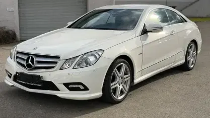 Gebraucht Mercedes E350 AMG 292 PS (214 kW) 2011 Andere Coupé