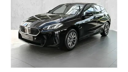 Neu BMW 120 Performance 170 PS (125 kW) 2026 Schwarz Kleinwagen