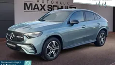 Metalliclack verdesilber Gebraucht 2024 Mercedes GLC450 AMG Coupé | 82.950 € (Fairer Preis)
