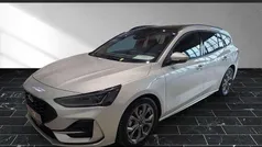 Polarsilber (silber) Gebraucht 2023 Ford Focus ST-Line Kombi | 26.400 € (Fairer Preis)