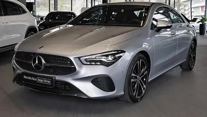 Gebraucht Mercedes CLA180 Progressive 136 PS (100 kW) 2024 Metalliclack hightechsilber Limousine