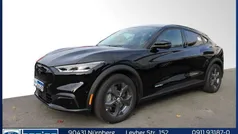 Schwarz Gebraucht 2022 Ford Mustang Mach-E Standard Range SUV | 32.970 € (Fairer Preis)