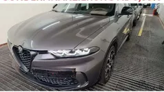Grau Gebraucht 2024 Alfa Romeo Tonale Veloce SUV | 30.895 € (Guter Preis)