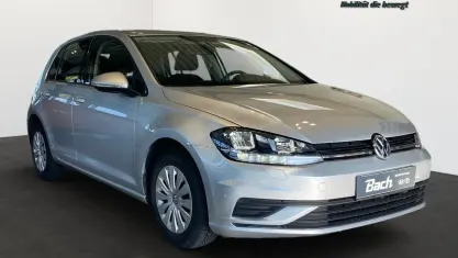 Gebraucht VW Golf VII Trendline 86 PS (63 kW) 2018 Reflexsilber Limousine
