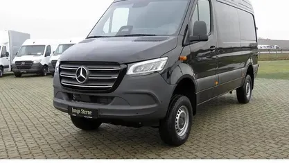 Gebraucht Mercedes Sprinter 190 PS (139 kW) 2024 Schwarz Van