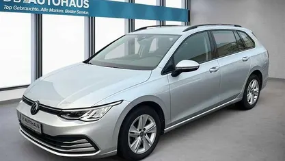 Silber Gebraucht 2023 VW Golf VIII Life Kombi | 20.750 € (Fairer Preis)