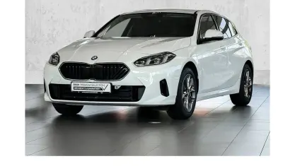 Używany BMW 120 Shadowline 163 KM (119 kW) 2025 Biały Hatchback