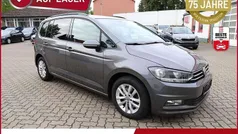 Gebraucht 2015 VW Touran Comfortline Van / Kleinbus | 12.764 € (Fairer Preis)
