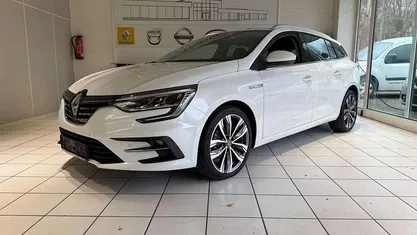 Weiß Gebraucht 2020 Renault Mégane GrandTour Intens Kombi | 18.690 € (Fairer Preis)