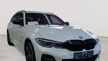 Gebraucht BMW 330 M Sport 184 PS (135 kW) 2022 Weiß Kombi