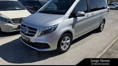 Brillantsilber Gebraucht 2022 Mercedes V220 Van / Kleinbus | 51.850 € (Fairer Preis)
