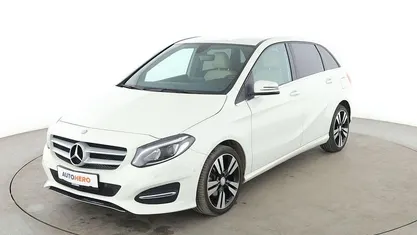 Gebraucht Mercedes B200 Style 136 PS (100 kW) 2015 Weiß Van / Kleinbus