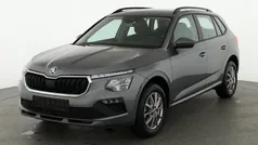 Graphite grau metallic Gebraucht 2025 Skoda Kamiq Selection SUV | 28.445 € (Fairer Preis)