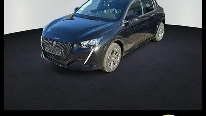 Lackierung schwarz perla nera/ Gebraucht 2021 Peugeot 208 Allure Kleinwagen | 14.790 € (Fairer Preis)