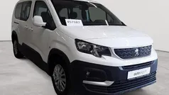 Schneeweiß Gebraucht 2021 Peugeot Rifter Active Van / Kleinbus | 18.690 € (Fairer Preis)