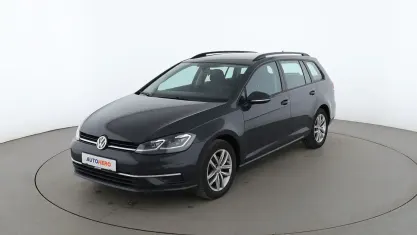 Gebraucht VW Golf VII Comfortline 2019 Grau Kombi
