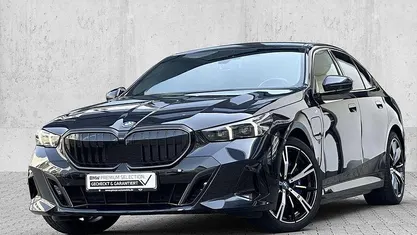 Gebraucht 2024 BMW 550e M Sport Limousine | 69.390 € (Fairer Preis)