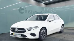 Weiß Gebraucht 2023 Mercedes A180 Advanced Limousine | 29.060 € (Fairer Preis)