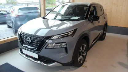 Neu Nissan X-Trail Tekna 204 PS (150 kW) 2025 Ceramic grey premium SUV