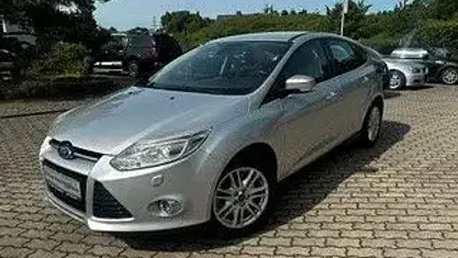 Gebraucht Ford Focus Titanium 182 PS (133 kW) 2014 Polar silber met (metallic) Limousine