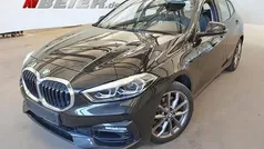 Black sapphire metallic Gebraucht 2024 BMW 120 Sport Line Kleinwagen | 26.890 € (Guter Preis)