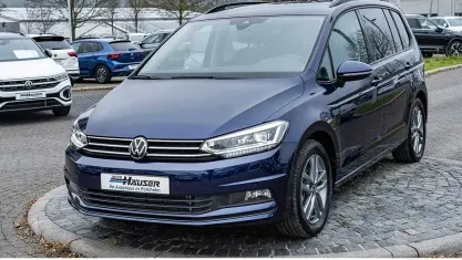 Gebraucht VW Touran Comfortline 150 PS (110 kW) 2025 Blau Van / Kleinbus