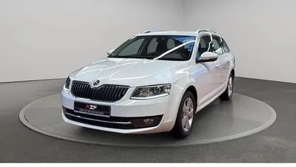 Moonweiß perleffekt Gebraucht 2017 Skoda Octavia Style Kombi | 18.280 € (Teuer)