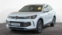 Weiss / Gebraucht 2024 VW Tiguan Elegance SUV | 39.950 € (Fairer Preis)