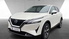 Brilliant white (m) Gebraucht 2023 Nissan Qashqai N-Connecta SUV | 26.990 € (Fairer Preis)