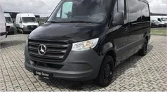 Schwarz Gebraucht 2023 Mercedes Sprinter Van | 38.020 € (Fairer Preis)