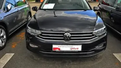 Gebraucht VW Passat Business 150 PS (110 kW) 2023 Andere Kombi