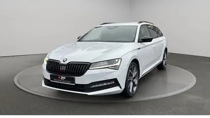 Gebraucht Skoda Superb SportLine 200 PS (147 kW) 2024 Moonweiß perleffekt Kombi