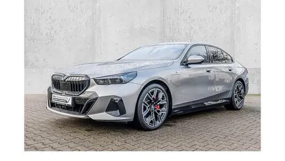 Gebraucht BMW 550e M Sport 489 PS (359 kW) 2024 Grau Limousine