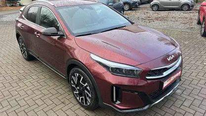 (ard) magmarot met. Gebraucht 2025 Kia XCeed SUV | 28.990 € (Guter Preis)