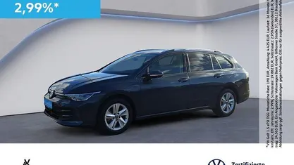 Gebraucht 2024 VW Golf VIII Life Kombi | 28.595 € (Fairer Preis)