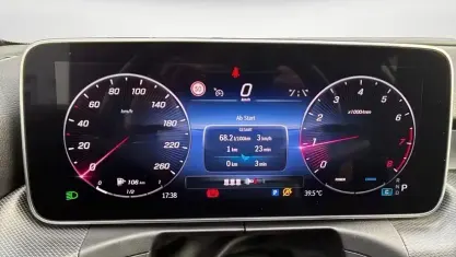 Gebraucht Mercedes C180 Avantgarde 170 PS (125 kW) 2023 Schwarz Kombi
