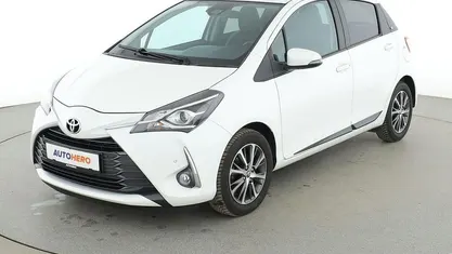 Gebraucht Toyota Yaris Team 111 PS (81 kW) 2020 Weiß Limousine