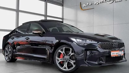 Auroraschwarz metallic (abp) Gebraucht 2018 Kia Stinger Kleinwagen | 26.990 € (Guter Preis)