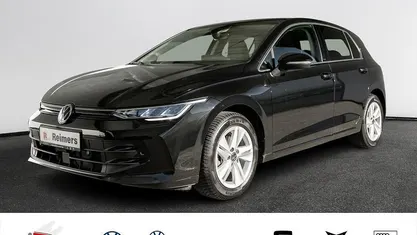 Schwarz Gebraucht 2024 VW Golf VIII Life | 23.490 € (Fairer Preis)