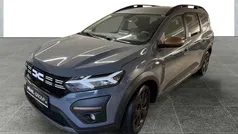 Grau Gebraucht 2023 Dacia Jogger Extreme Van / Kleinbus | 17.490 € (Guter Preis)