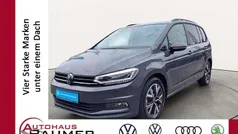 Grau Gebraucht 2024 VW Touran Highline Van / Kleinbus | 38.450 € (Fairer Preis)