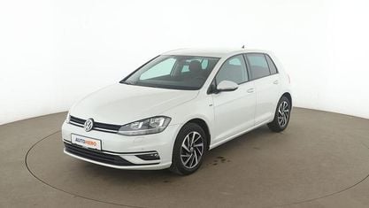 Używany VW Golf VII Join 110 KM (80 kW) 2018 Biały Sedan/Limuzyna
