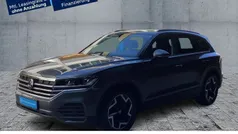 Siliziumgrau metallic Gebraucht 2024 VW Touareg Basis SUV | 55.930 € (Guter Preis)