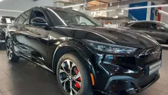Schwarz Gebraucht 2022 Ford Mustang Mach-E SUV | 46.990 €