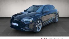 Mythosschwarz metallic Gebraucht 2024 Audi SQ8 e-tron SUV | 81.490 €